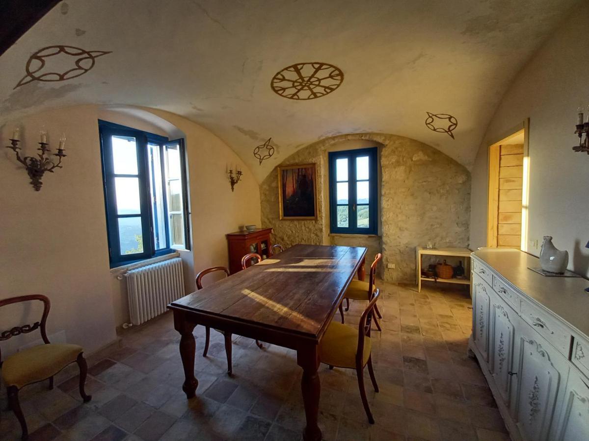 La Casa Dalle Finestre Blu Abbateggio Exteriör bild